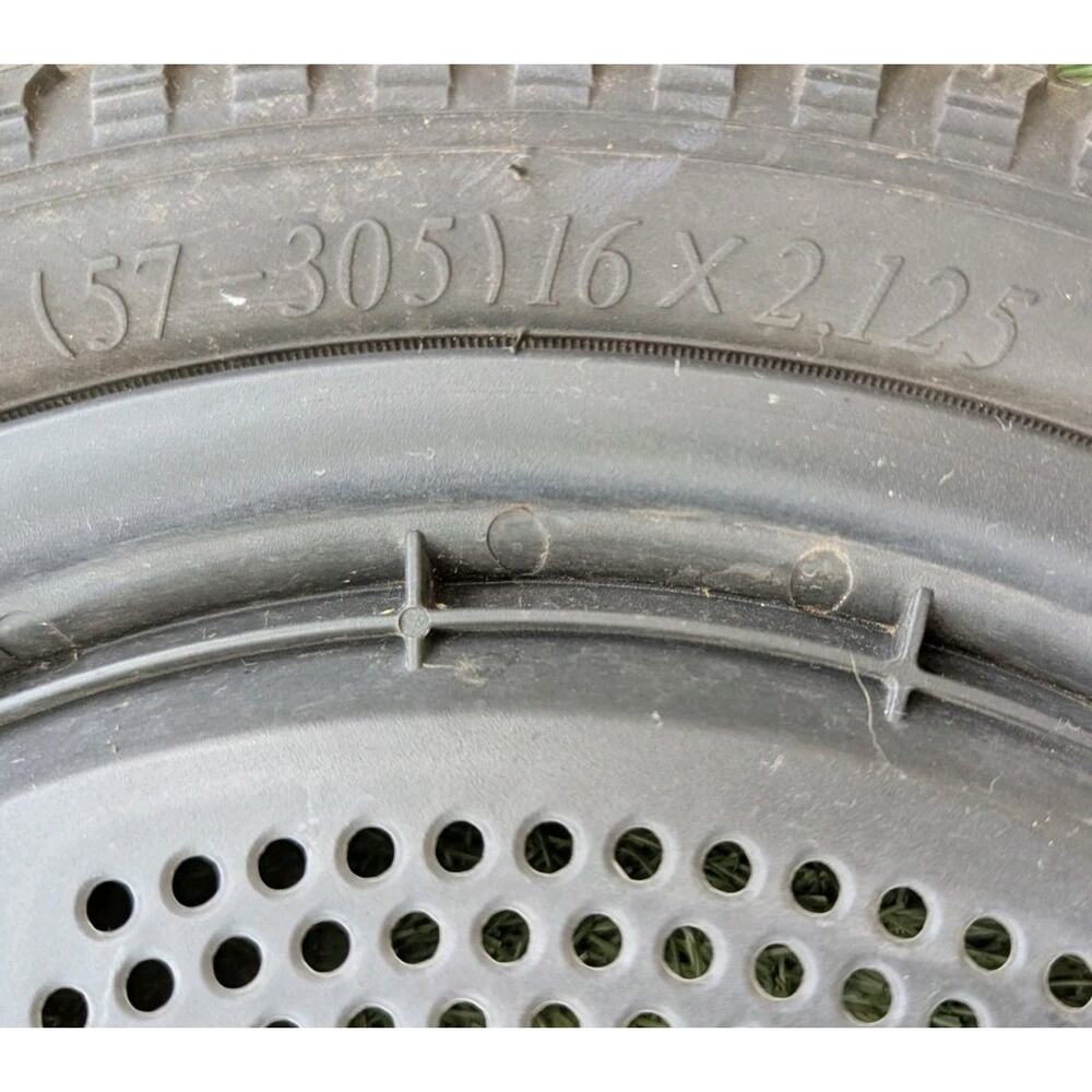 Orbit Baby 02 Stroller Rear Wheel Replacement Snaps In - Picture 6 of 16